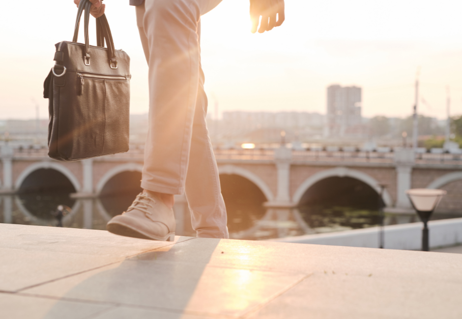 Small Steps, Big Changes: A Guide to Weight Loss through Walking Routines for Busy People